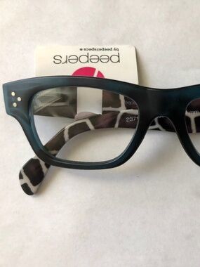 New Peepers NAVY BOA Reading Glasses‎ +1.00